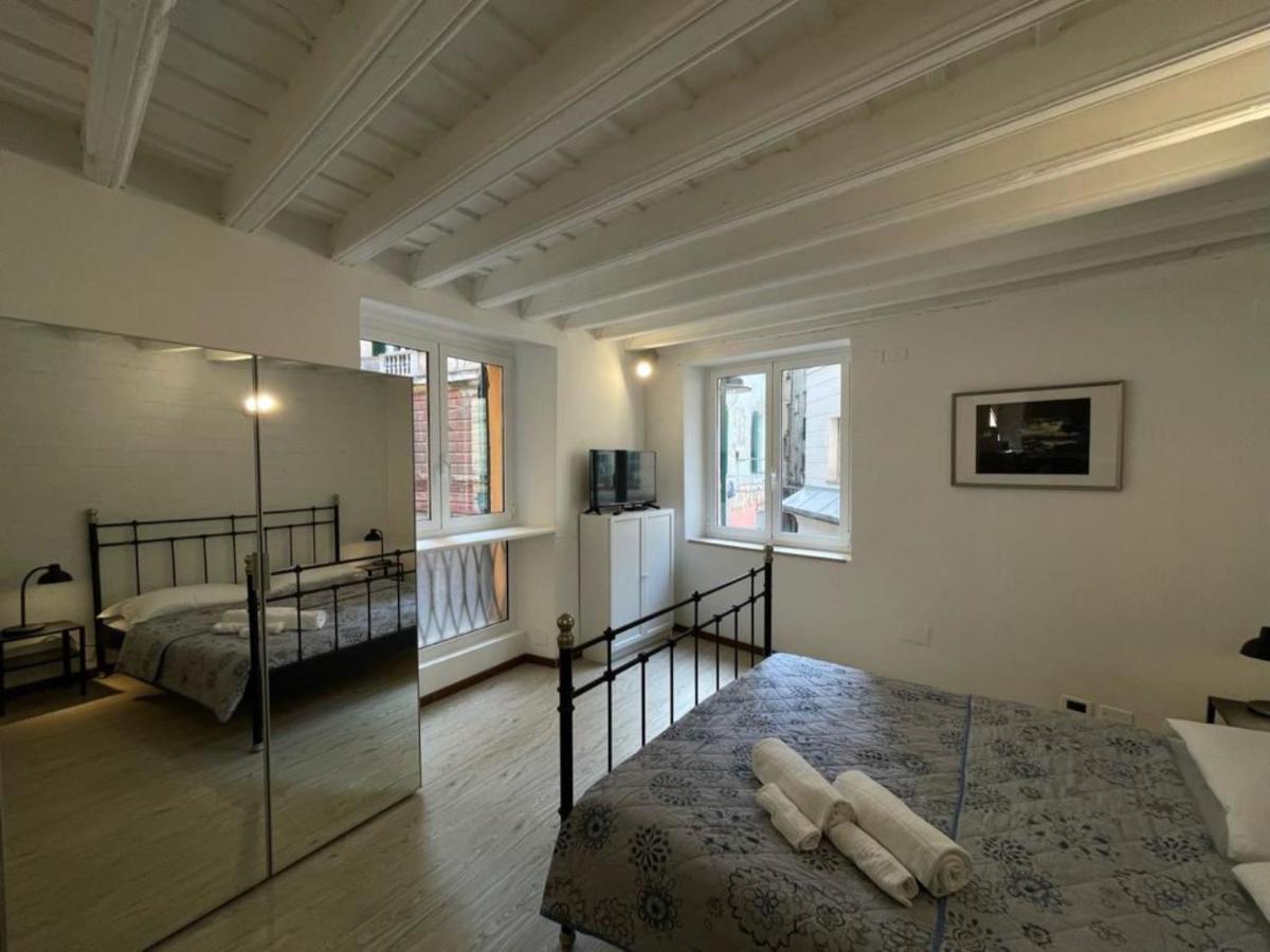 Travi E Grigio Studio Maddalena - Genovainrelax Apartman Kültér fotó